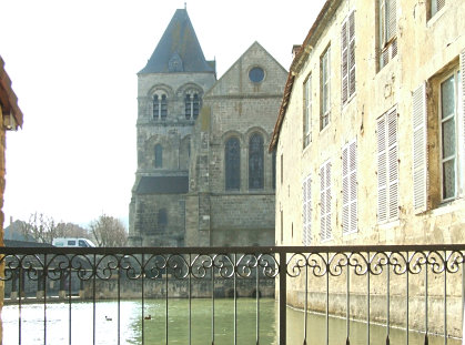 L'glise et le puits Saint-Martin